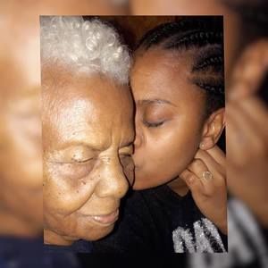 Meet your Posher, Samira